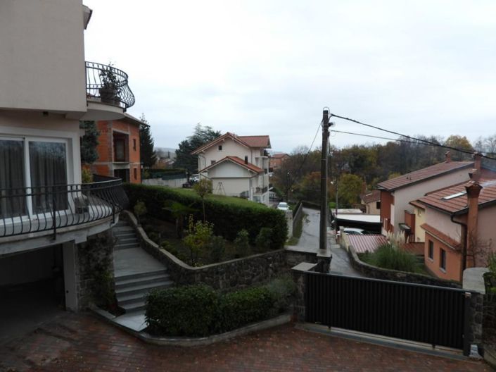 Image No.24-4 Bed Property for sale