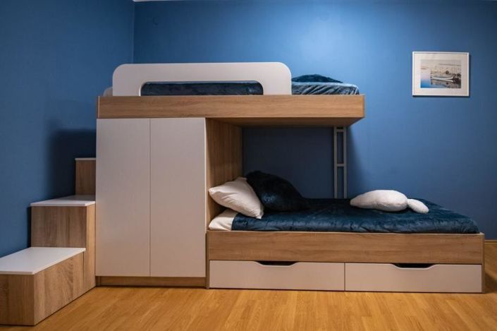 Image No.17-5 Bed Property for sale