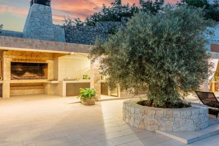 Image No.3-Propriété de 9 chambres à vendre à Croatie