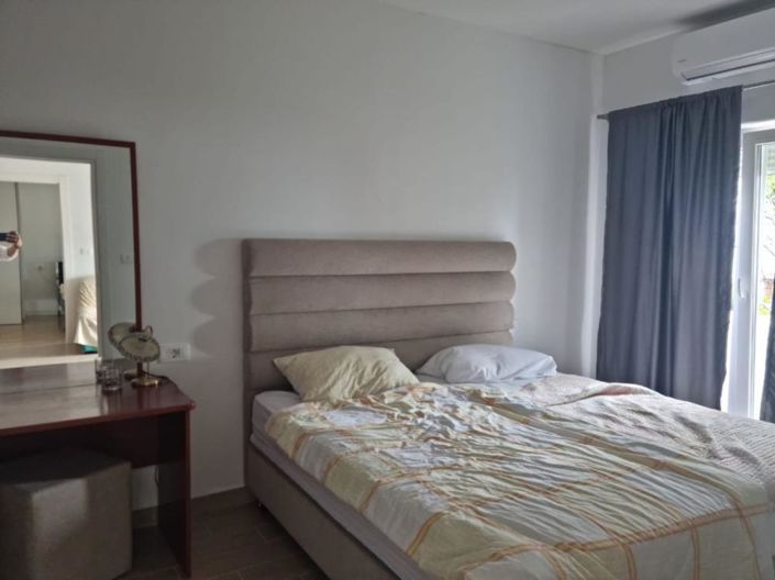 Image No.10-11 Bed Property for sale