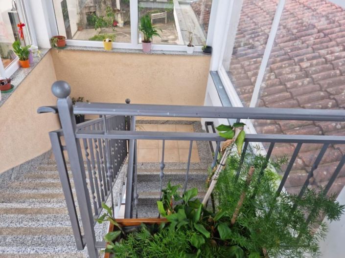 Image No.8-11 Bed Property for sale