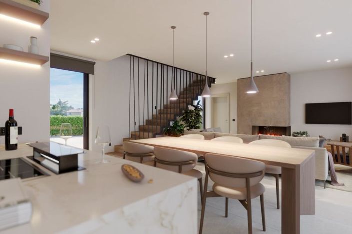 Image No.10-4 Bed Property for sale