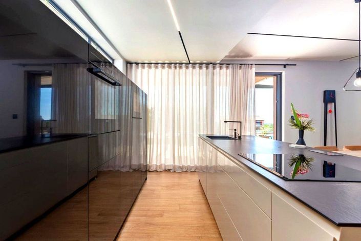 Image No.18-3 Bed Property for sale