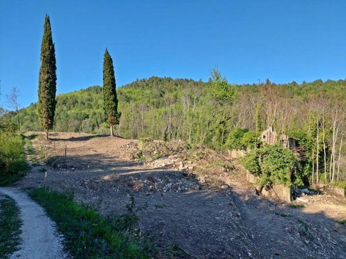 Image No.2-6 Bed Property for sale