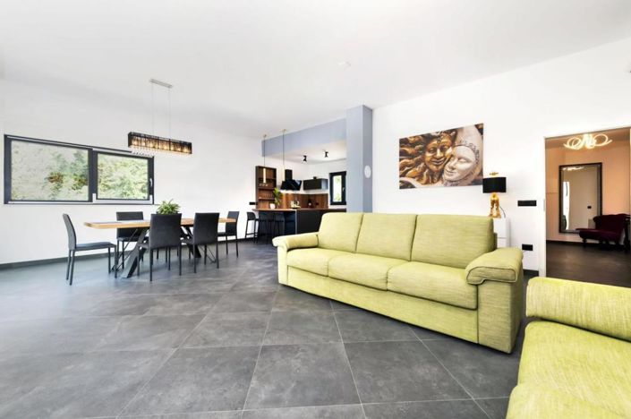 Image No.13-2 Bed Property for sale