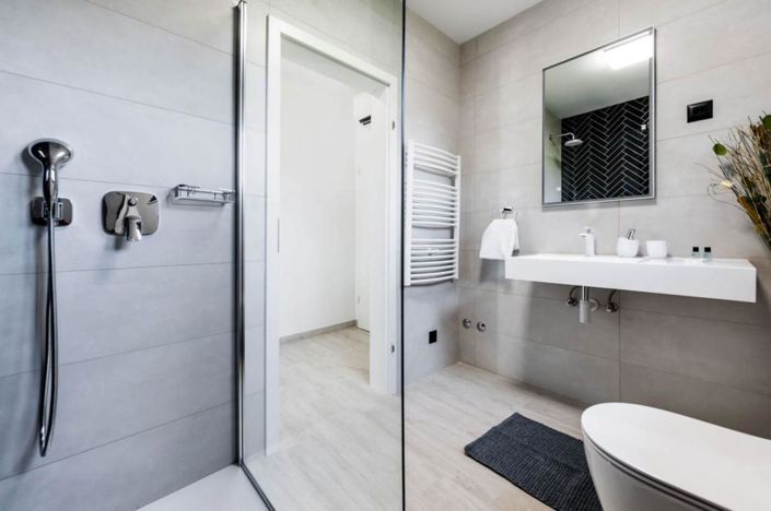 Image No.20-2 Bed Property for sale