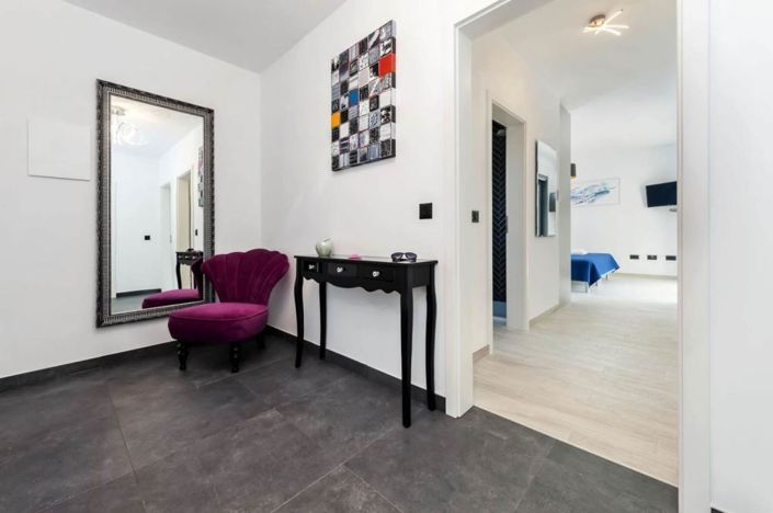 Image No.24-2 Bed Property for sale