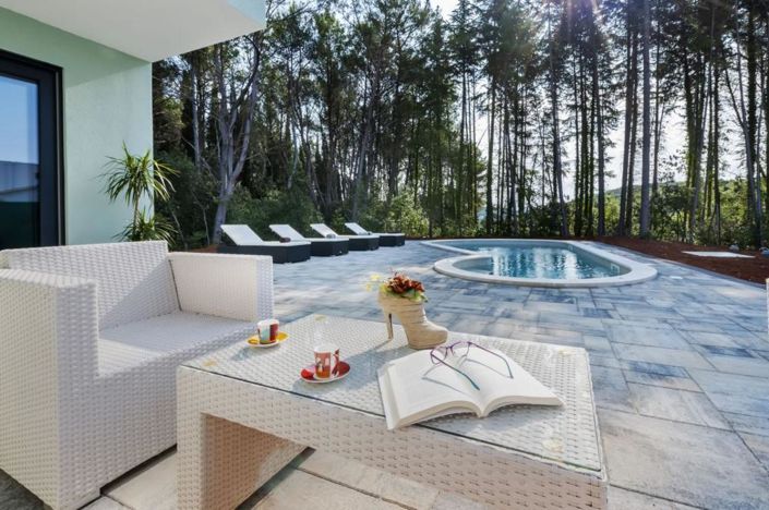 Image No.5-2 Bed Property for sale