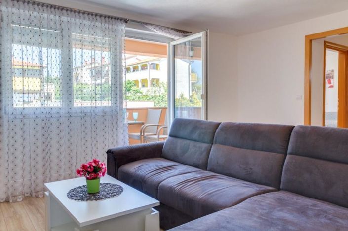 Image No.8-9 Bed Property for sale