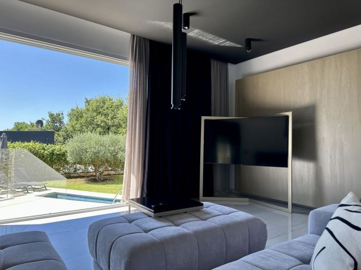 Image No.4-Propriété de 6 chambres à vendre à Umag