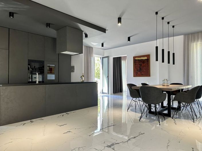 Image No.6-Propriété de 6 chambres à vendre à Umag