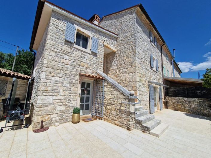 Image No.1-Propriété de 4 chambres à vendre à Svetvincenat