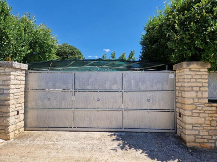 Image No.17-4 Bed Property for sale