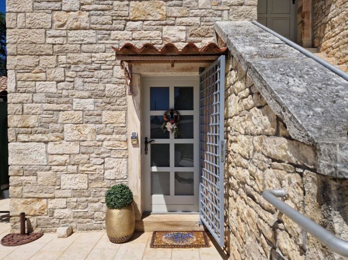 Image No.6-4 Bed Property for sale