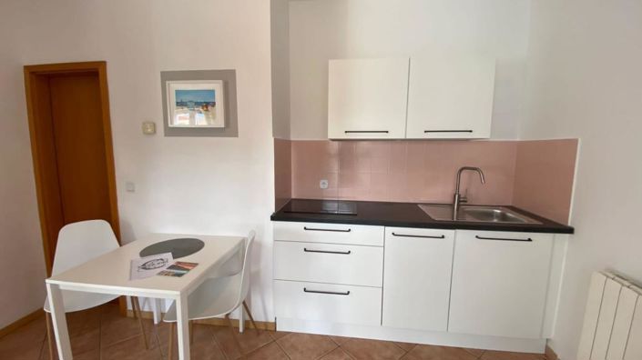 Image No.6-10 Bed Property for sale