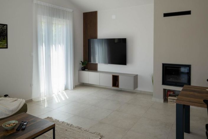 Image No.21-3 Bed Property for sale