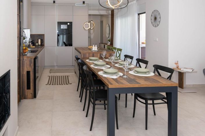 Image No.24-3 Bed Property for sale