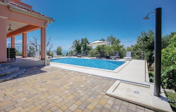 Image No.8-4 Bed Property for sale