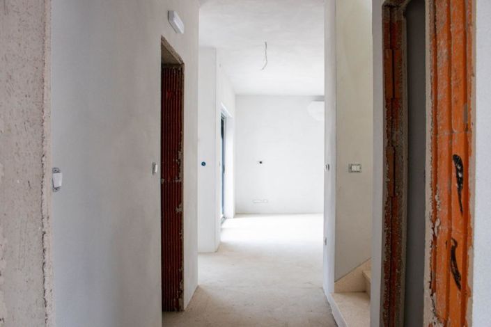 Image No.9-3 Bed Property for sale