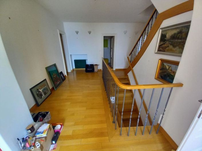 Image No.19-5 Bed Property for sale