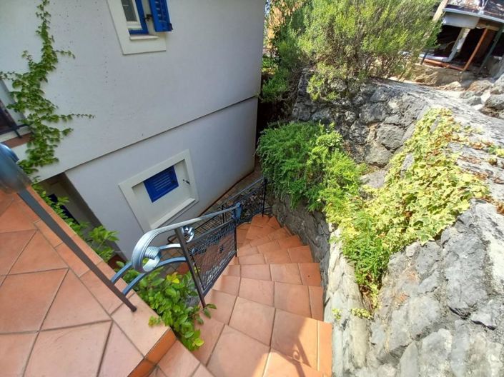 Image No.3-5 Bed Property for sale