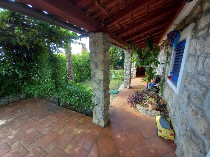 Image No.9-5 Bed Property for sale