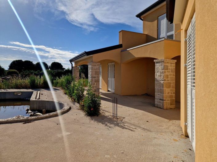 Image No.4-3 Bed Property for sale
