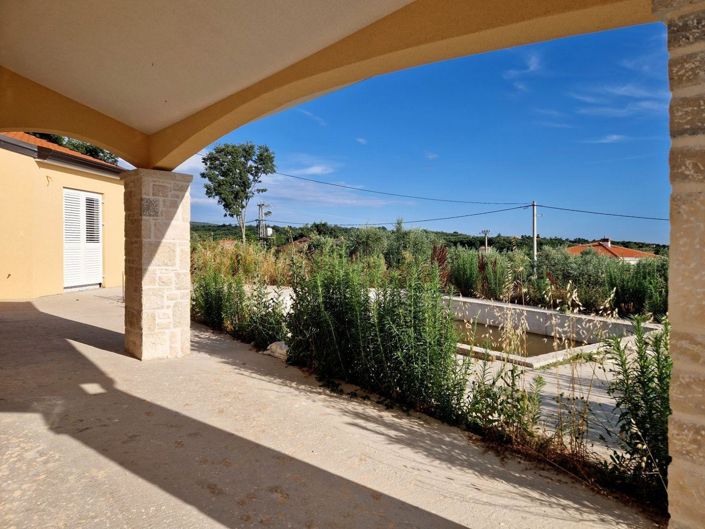 Image No.5-3 Bed Property for sale