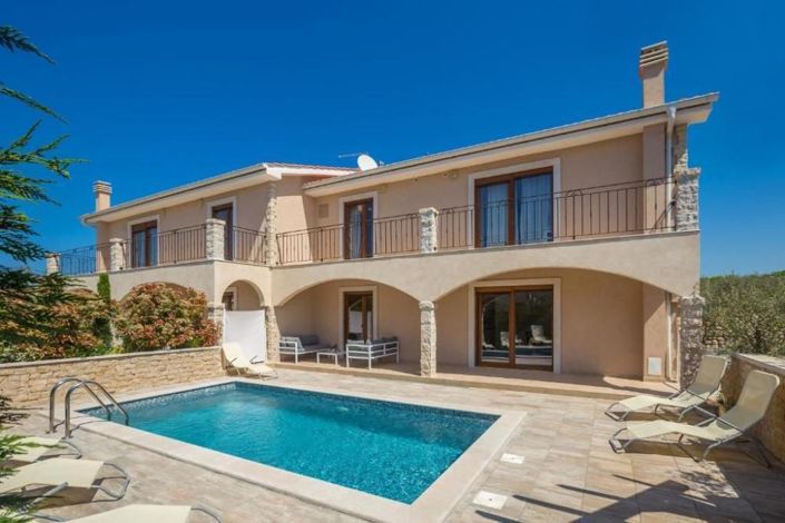 Image No.1-Propriété de 8 chambres à vendre à Croatie