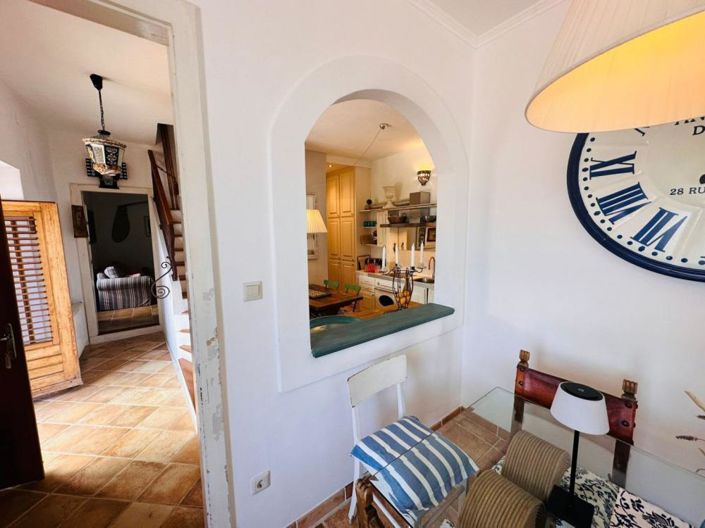 Image No.13-3 Bed Property for sale