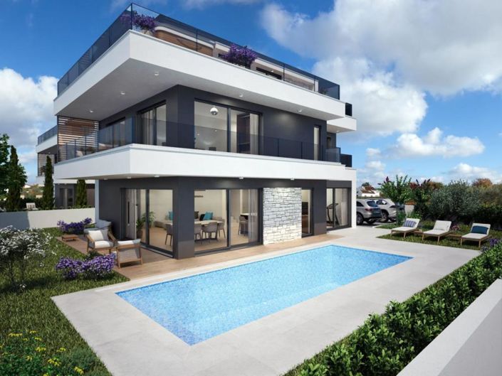 Image No.1-4 Bed Property for sale