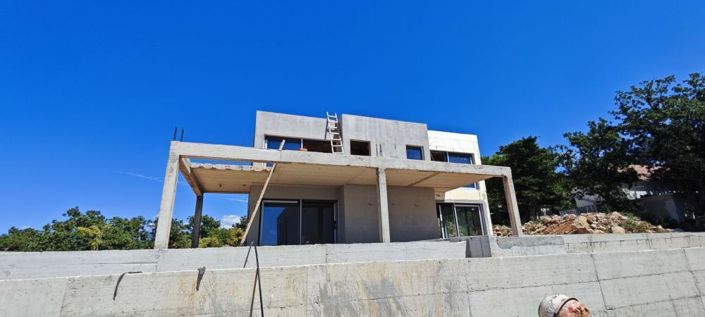 Image No.14-4 Bed Property for sale