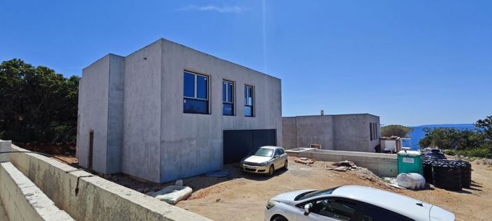 Image No.17-4 Bed Property for sale