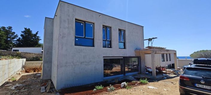 Image No.24-4 Bed Property for sale