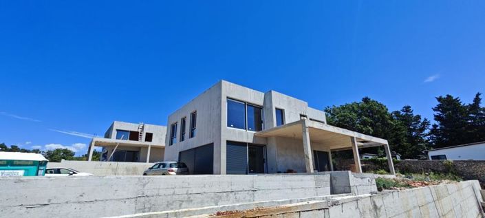 Image No.8-4 Bed Property for sale