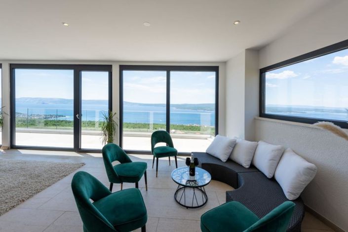 Image No.14-4 Bed Property for sale