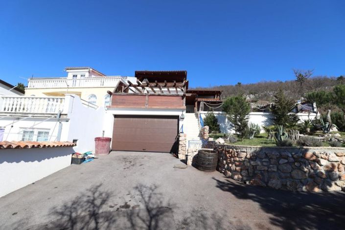 Image No.4-2 Bed Property for sale