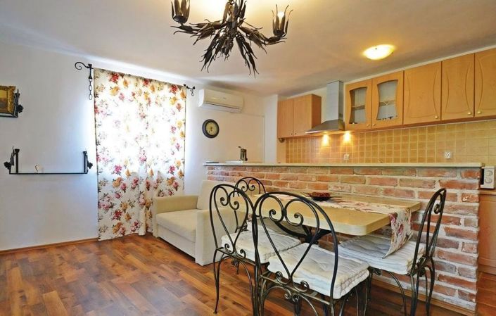 Image No.6-3 Bed Property for sale