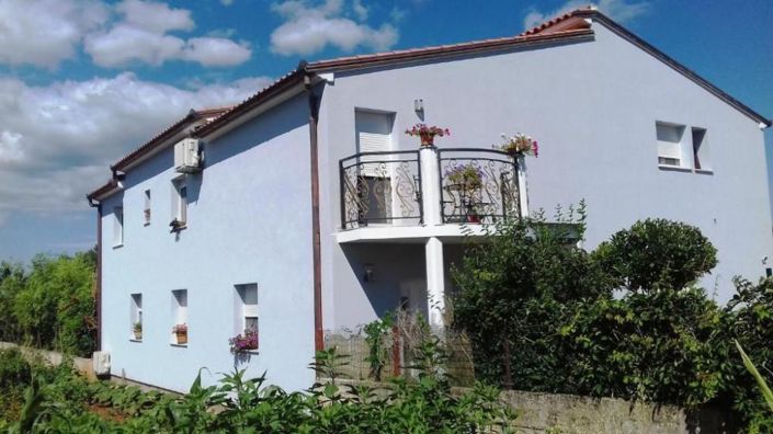 Image No.2-Propriété de 8 chambres à vendre à Croatie