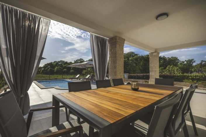 Image No.22-Propriété de 5 chambres à vendre à Umag