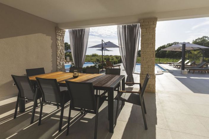 Image No.24-Propriété de 5 chambres à vendre à Umag