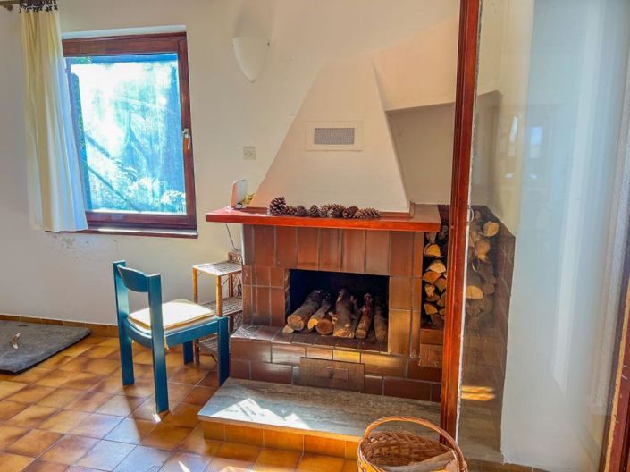 Image No.19-8 Bed Property for sale