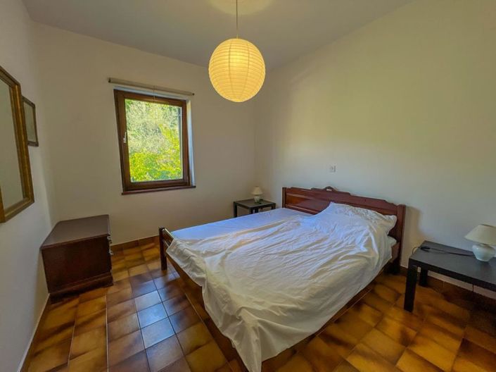 Image No.9-8 Bed Property for sale