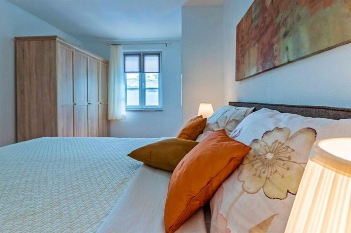 Image No.23-4 Bed Property for sale