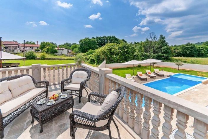 Image No.6-4 Bed Property for sale