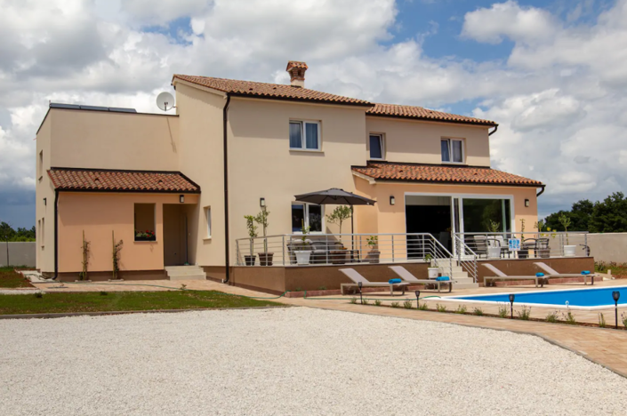 Image No.1-Propriété de 5 chambres à vendre à Barban