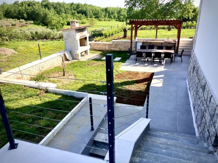 Image No.11-5 Bed Property for sale