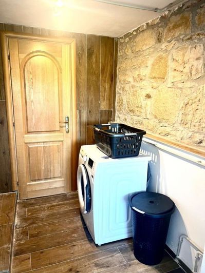 Image No.19-5 Bed Property for sale