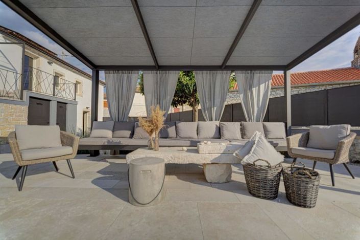 Image No.5-3 Bed Property for sale