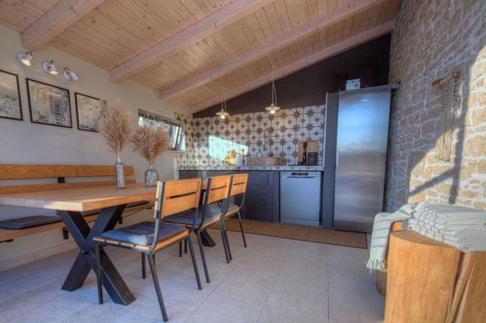 Image No.7-3 Bed Property for sale